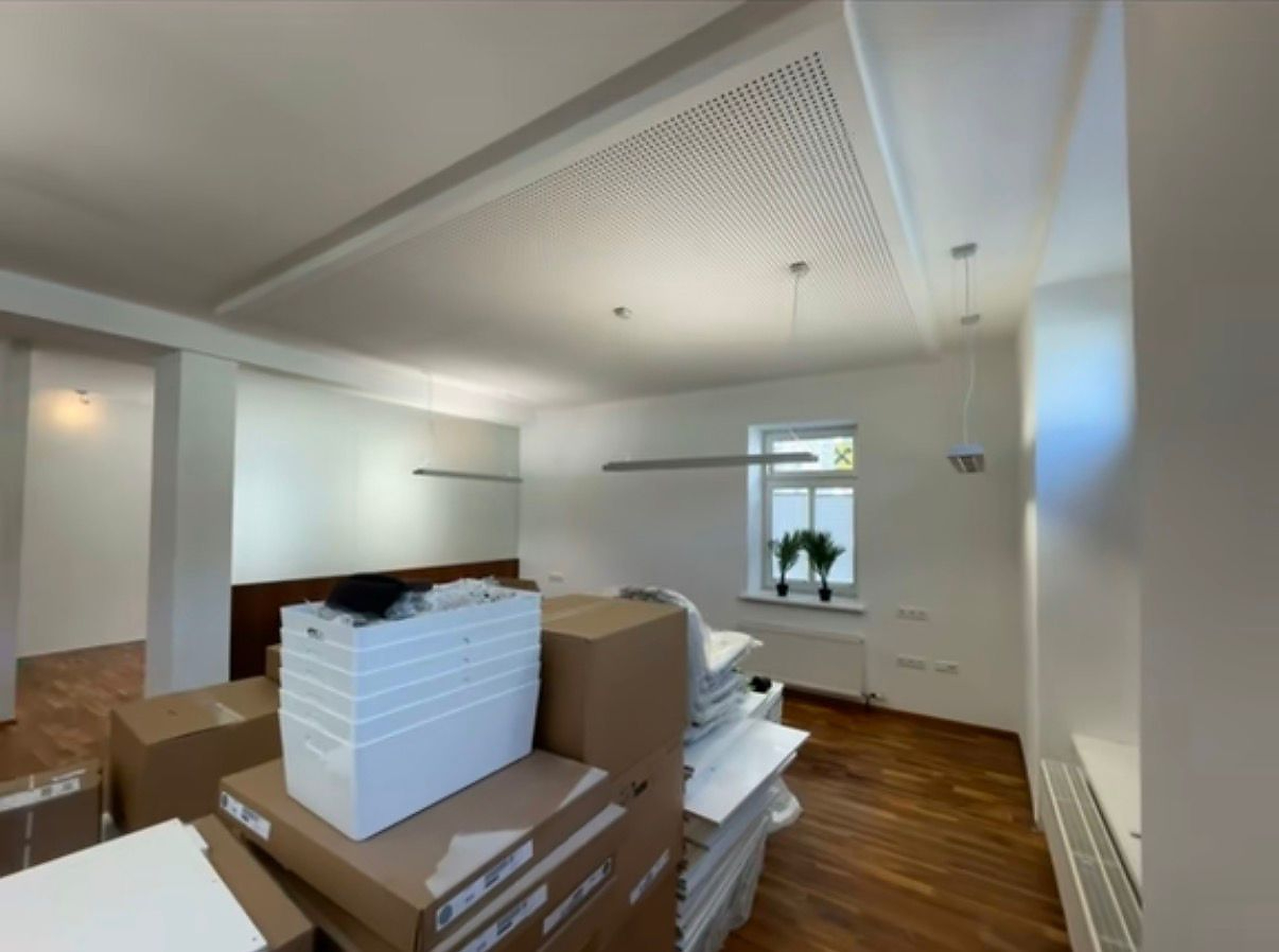 Einzelbüro mit Parkett